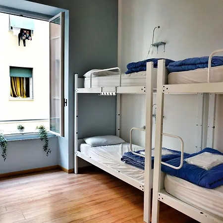 Grand Manin Hostel *